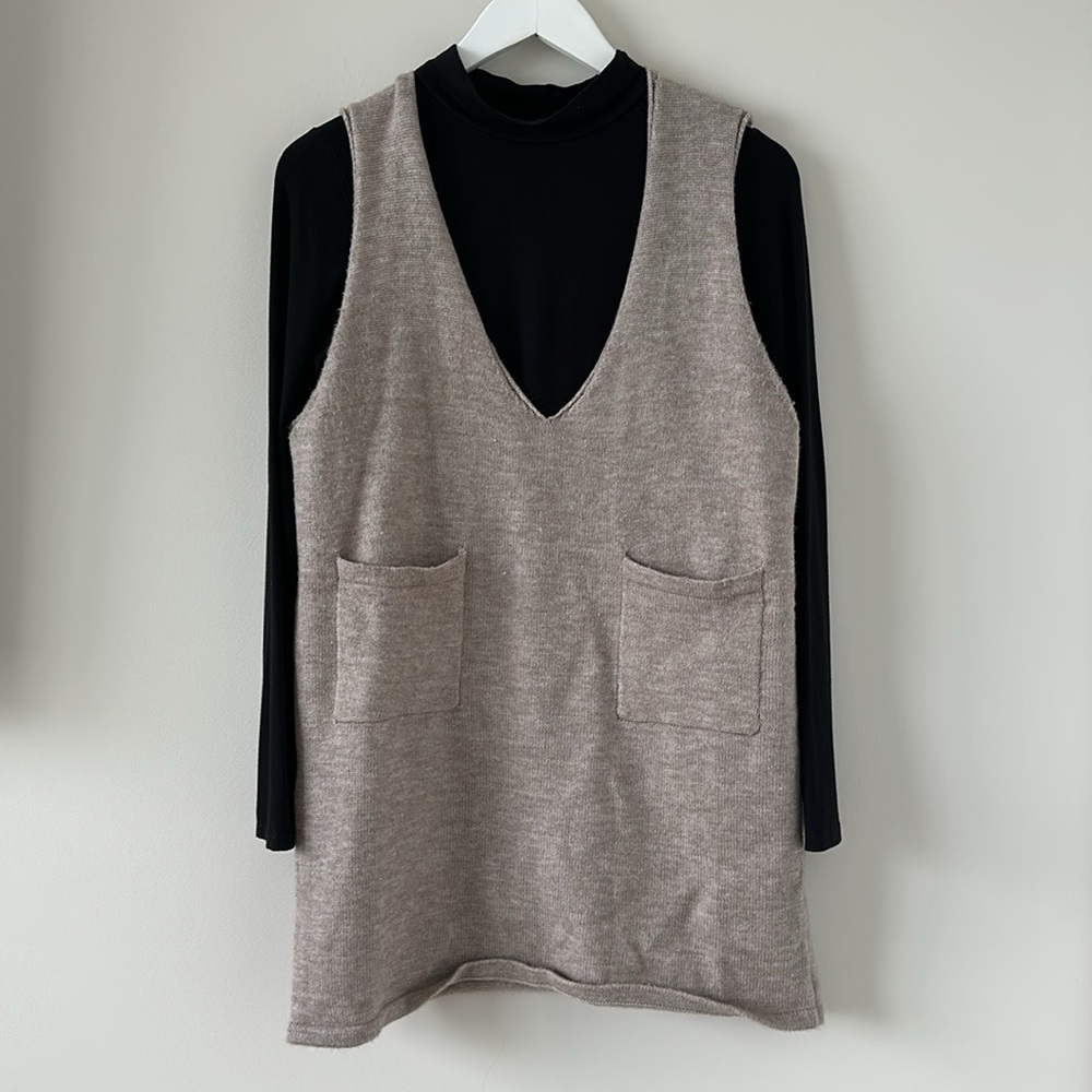 Women's Knitted Solid Sweater Dress V Neck Sleeveless Short with Pockets Brown - Picture 2 of 12